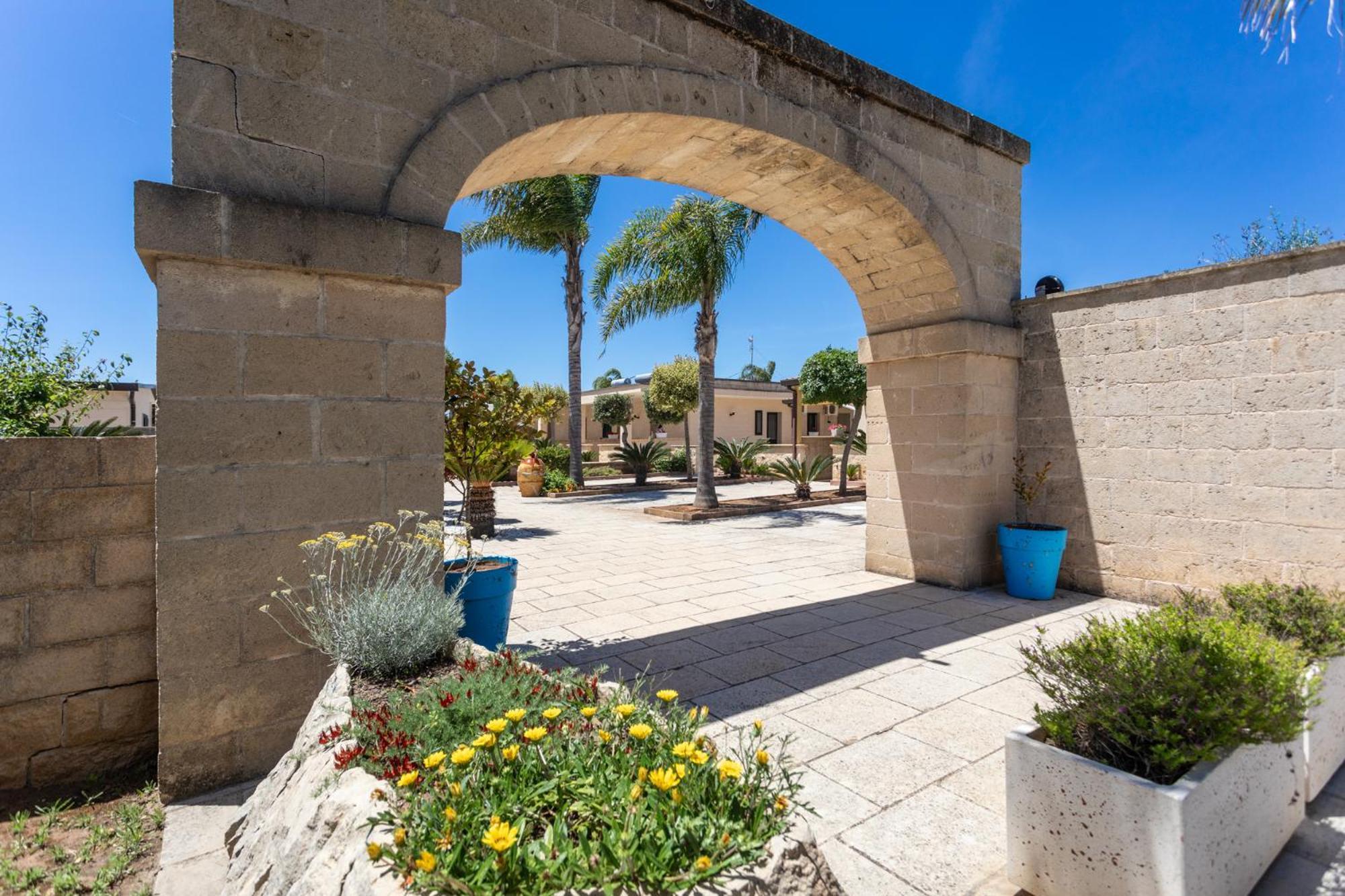 La Pineta Residence Otranto Exterior foto